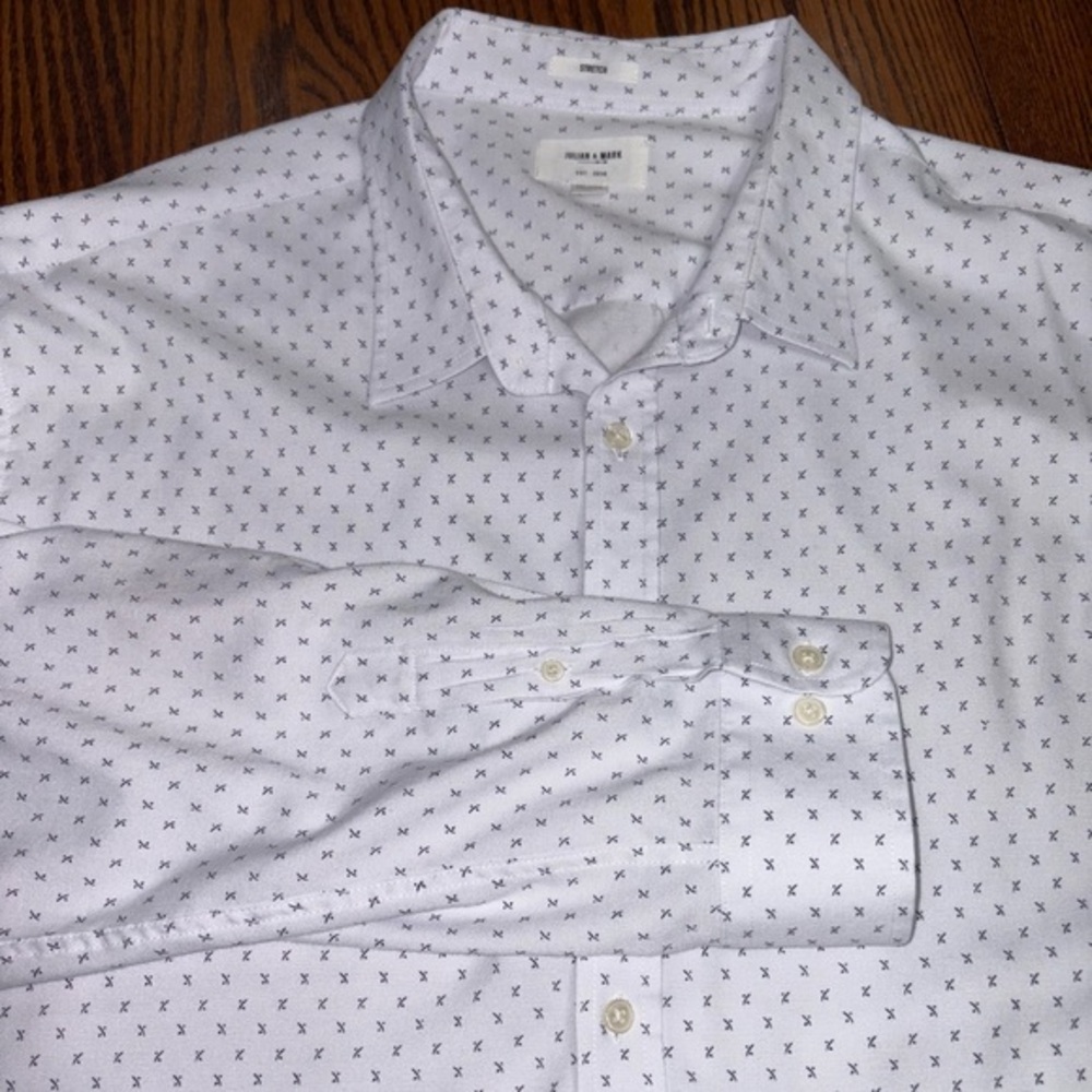 JULIAN & MARK SIZE 3XL WHITE PATTERNED LONG SLEEVE SHIRT WITH STRETCH.
